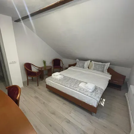 Cascada Lotrisor Lodge Calimanesti